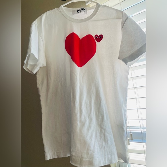 Comme des Garçons Play
Comme des Garçons Play Logo Heart T-Shirt - Picture 4 of 4